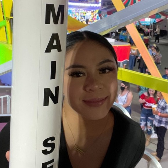 Hii, I'm Jannelle - Picture 2 of 4